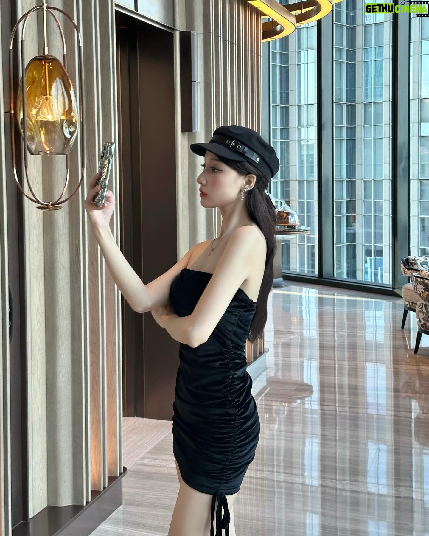 Trang Minh - 3 Likes - 🐰🖤☁️