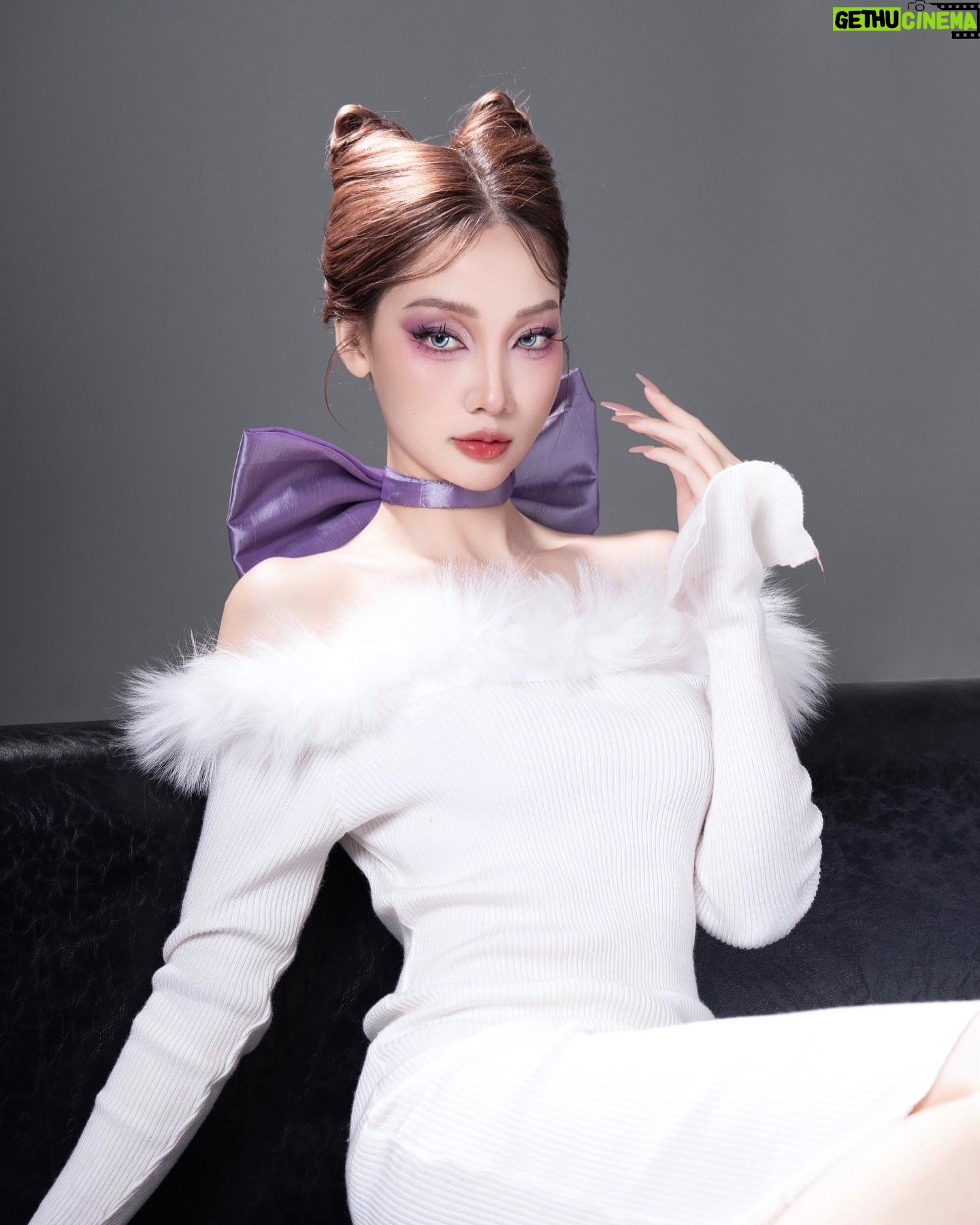 Trang Minh - 87 Likes - 𝑻𝒐𝒐𝒅𝒍𝒆𝒔 𝑮𝒂𝒍𝒐𝒓𝒆 💅🏻
Cô nàng Toodles dạo này hot quá, xâm chiếm khắp feed của tôi nên tôi phải lôi cô ấy ra ngoài đời thôi 🌸
Photo by Tachy