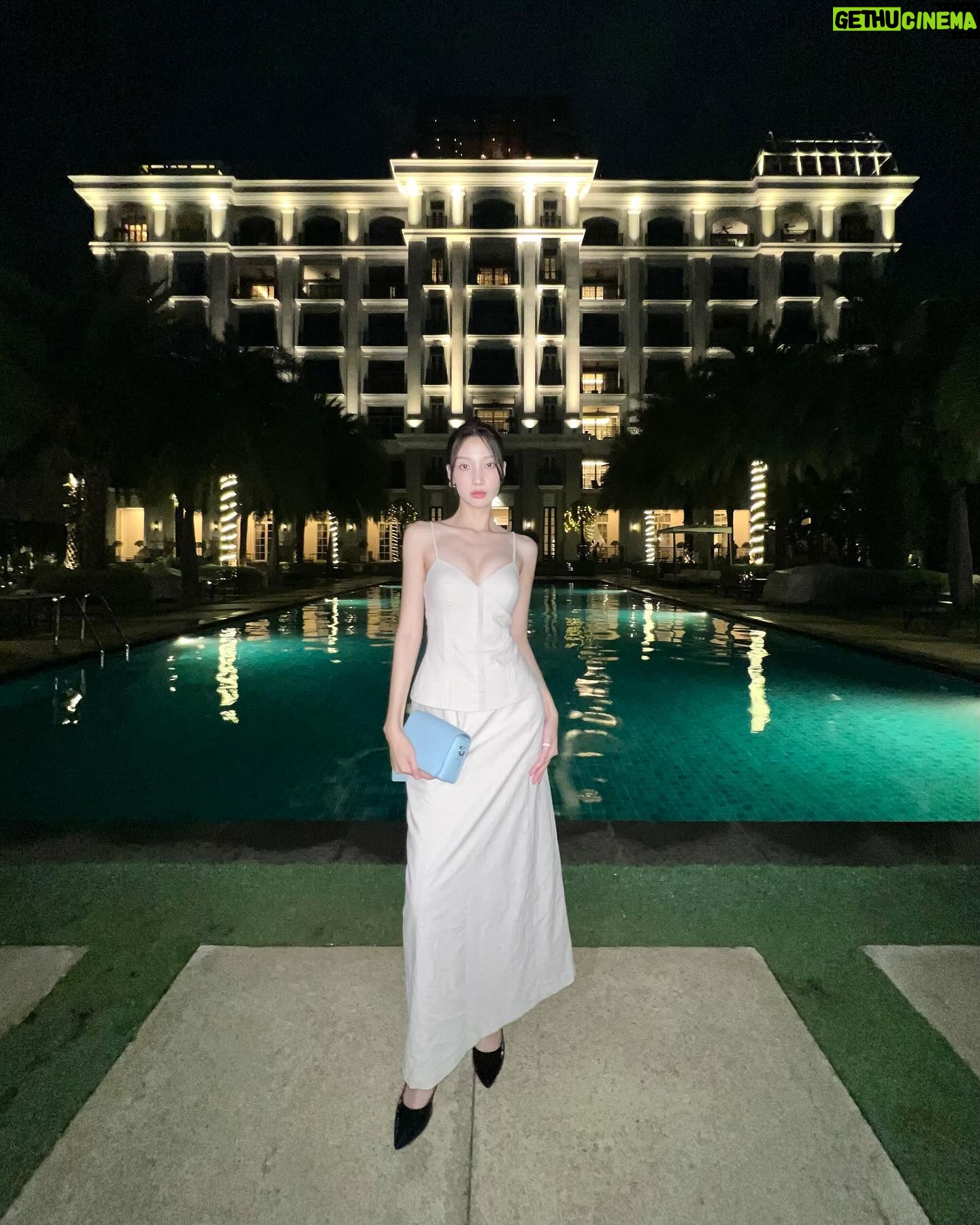 Trang Minh - 3 Likes - Cold hands, warm heart.
#trangminh #charming
