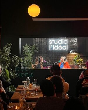 Tranna Wintour Instagram - Hier soir était tout simplement magique… my heart is bursting! 💓 merci à ma nouvelle lesbian lover @mitsougelinas je t’adore! Merci pour ta confiance et ton immense générosité, I had the best time with you! Merci au public d’avoir été là avec votre énergie incroyable. Merci @agencelollollol @lolo_godcharles et Audrey—vous êtes les meilleurs, I could not have done this without you! Merci de croire en moi et mes idées et rêves 😍 merci à toute l’équipe @lidealmtl   @studiolideal vous êtes un gang de 🔥!!! Merci @erosetcompagnie! C’est rien qu’un début… 💫