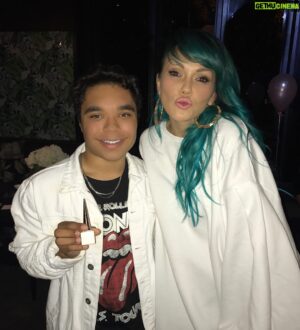 Travis Bryant Instagram - Get yourself a twin as cool as this one. @KandeeJohnson Who's a YouTuber you'd want to see me collab with on my new channel coming out very soon? Tag them below. 👇🏽👇🏽