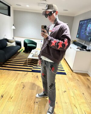 Travis Mills Instagram - looking for a luggage sponsor cuz the next 3 months are PACKED 🧳👉
