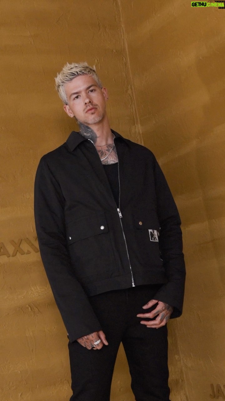 Travis Mills - 3 Likes - heating up 🔥 @jaxxon