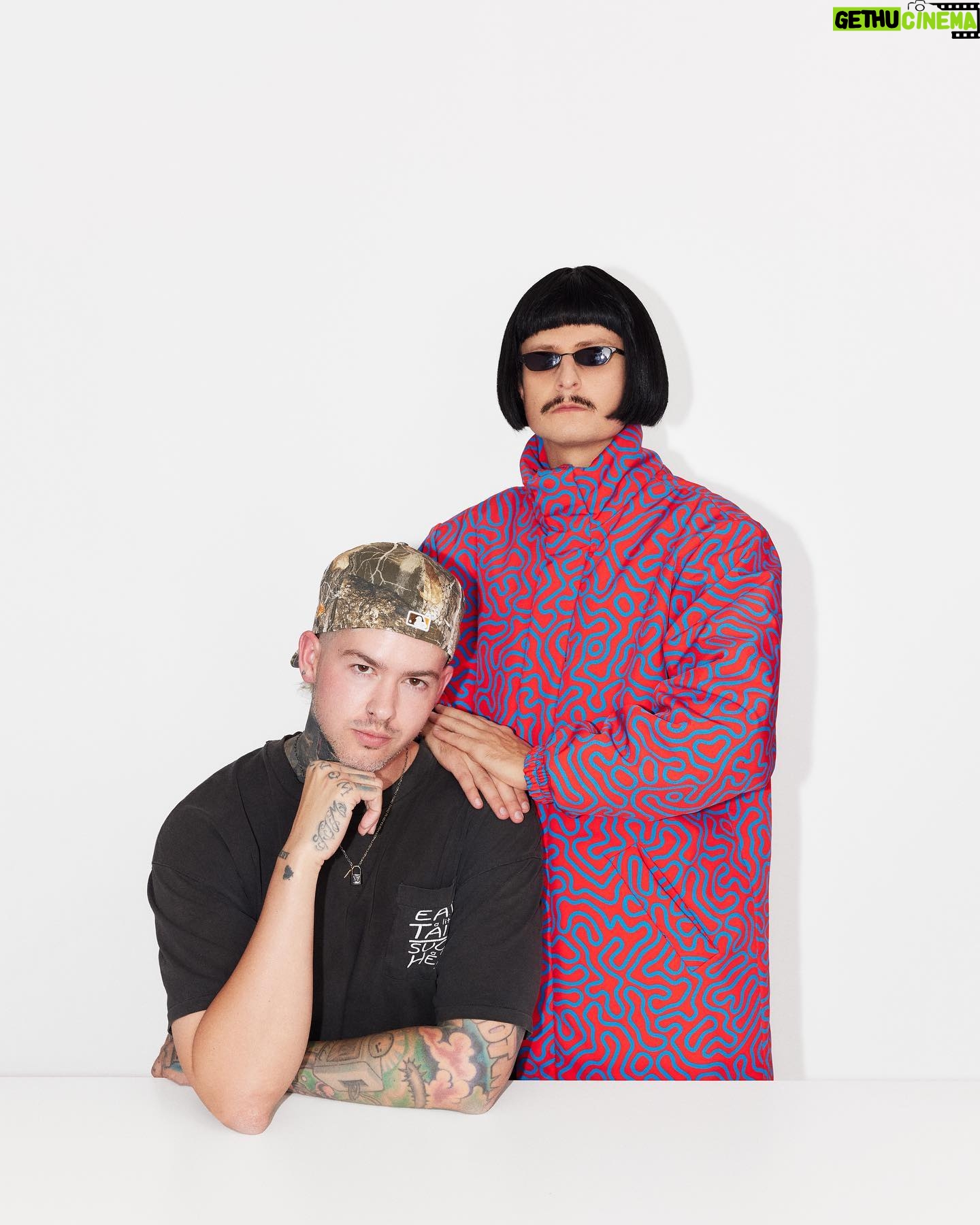 Travis Mills - 3 Likes - tree hugger @olivertree