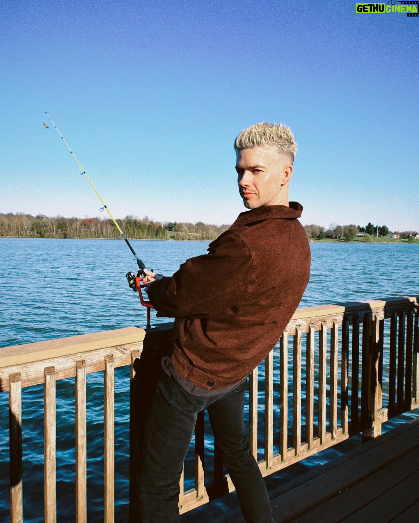 Travis Mills - 3 Likes - sorry i missed your call i was on the other line 🎣