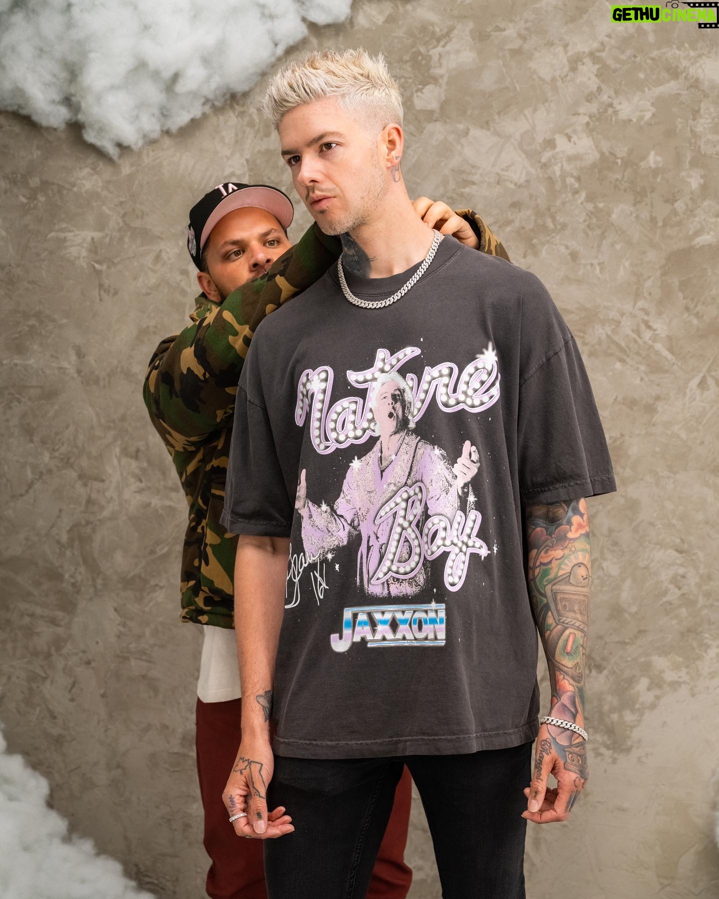 Travis Mills - 3 Likes - can i get a WOO? @jaxxon