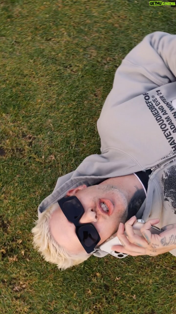 Travis Mills - 3 Likes - i wish your mouth had a lock 🤐🔒