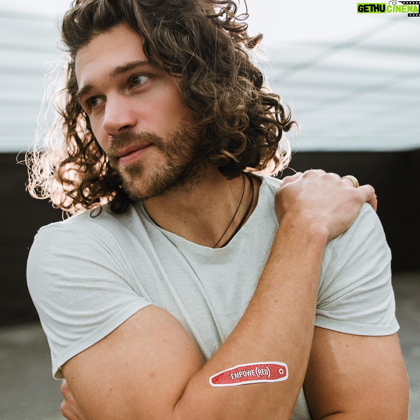 Trent Garrett - 11.7K Likes - This is a call-to-action for people in the fight to end AIDS! That’s why I have hopped on the Band-Aid® Brand (RED) wagon and have come together in their effort to #BandTogether and end AIDS in our lifetime. We need your help to wear Band-Aid® Brand (RED) bandages as a symbol of our collective action and share the movement online using #BandTogether. Plus, every box you buy can provide one day of life-saving HIV medication that helps prevent the transmission of the virus from a mother to her child in Sub-Sarah Africa. - Band-Aid® Brand (RED) bandages are sold exclusively at CVS Pharmacy. JOIN ME in wearing them as a badge of support on social media! - @bandaidbrand, @cvspharmacy, @red #ad, #bandtogether
.
.
.
📷 @londonlightphotography