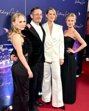 Trine Dyrholm Instagram - Premiere på BIRTHDAY GIRL💥Tak for den fantastiske modtagelse 🙏❤️ Filmen kan ses i biograferne fra idag🔥