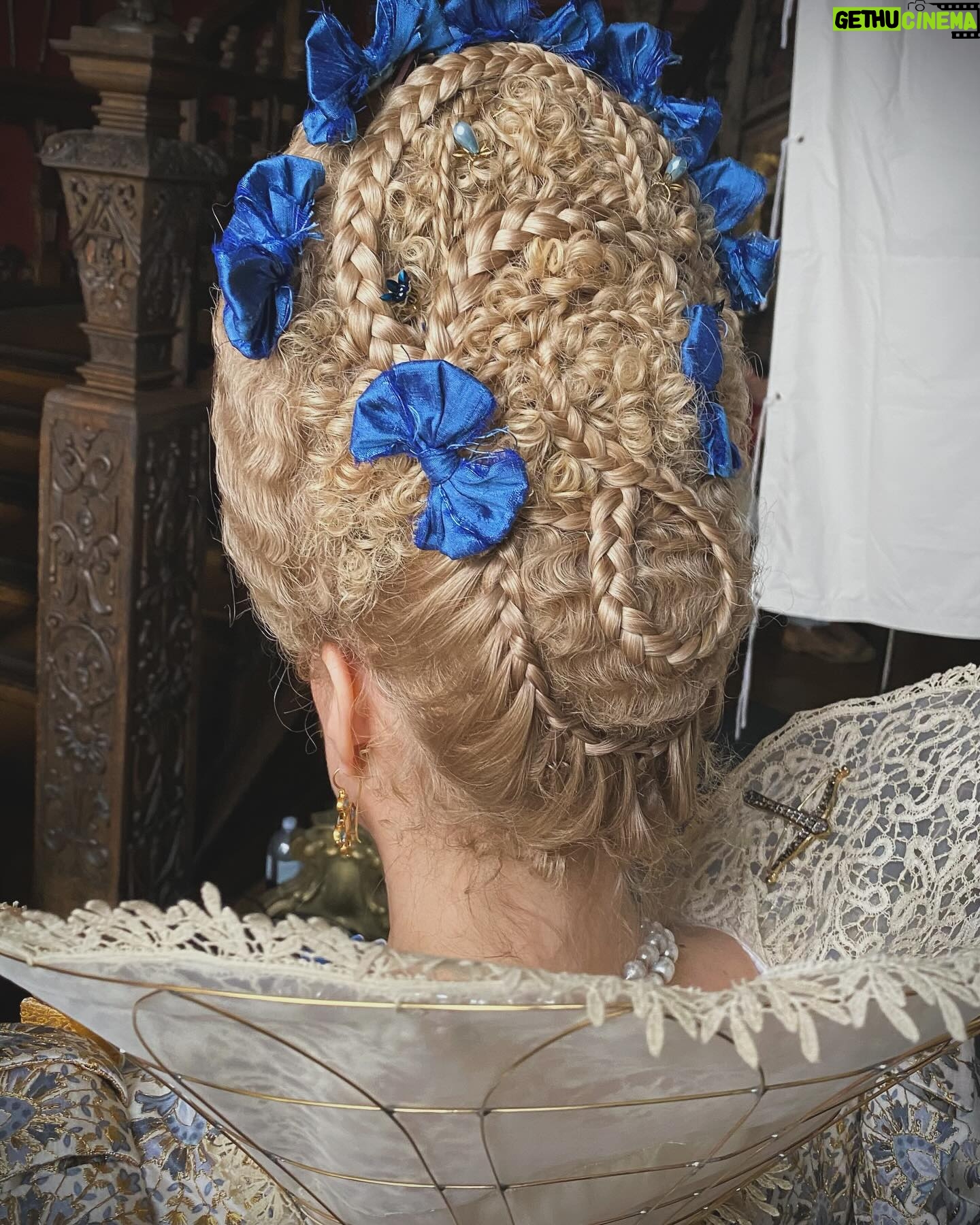 Trine Dyrholm - 3.2K Likes - Mary & George - Queen Anne of Denmark
Swipe for close ups and behind the scenes..
These are some variations of my favourite hairstyle for @trinedyrholmofficial as the Queen. Possible one of the hardest wig stylings Iāve ever had to do⦠The whole look was created with just the wig hair (only additional is the trellis trim) and a lot of hope⦠When our amazing Hair and Make Up Designer @paulgoochmakeupandhair suggested this for a style, I was terrified and excited. How to create tiny waves, in semi circles that all match up? Up a frame?!!! It took a lot of concentration, patience, a small Marcel tong and zero interruptions! (Before anyone zooms in, wig lace at sides was purposely left unglued to allow for Trineās expressive broad smiles⦠š)
Gorgeous make up by @inezella_makeup
Trine was an absolute dream to work with. Thank you so much for your patience, care and professionalism. And the laughs!!!
Huge thank you to Paul Gooch for asking me to be your Key Hair within your fabulous team on this wonderfully epic project ā¤ļøā¤ļøā¤ļø
Stunning costumes by @annieruthsymons
And thank you Director @oliver_hermanus for appreciating the backs of hairstyles and including them in shot! š„°
@herapictureslondon @skytv @maryandgeorgenews #skytv #maryandgeorge #keyhair #periodhair #periodhairstyling #hairstylist #wigstylist #jacobeanhairstyle