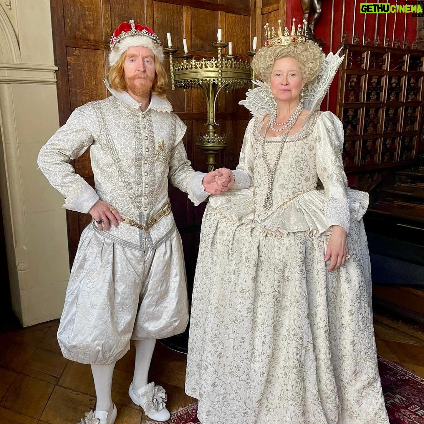 Trine Dyrholm - 1.3K Likes - Queen Anne & Queen Annie @annieruthsymons You are a legend š„Thank you and your wonderful team for all the extraordinarily beautiful costumes for me and my King: The Amazing @tonycurran ā¤ļøš„ #maryandgeorge @skytv @nowtv