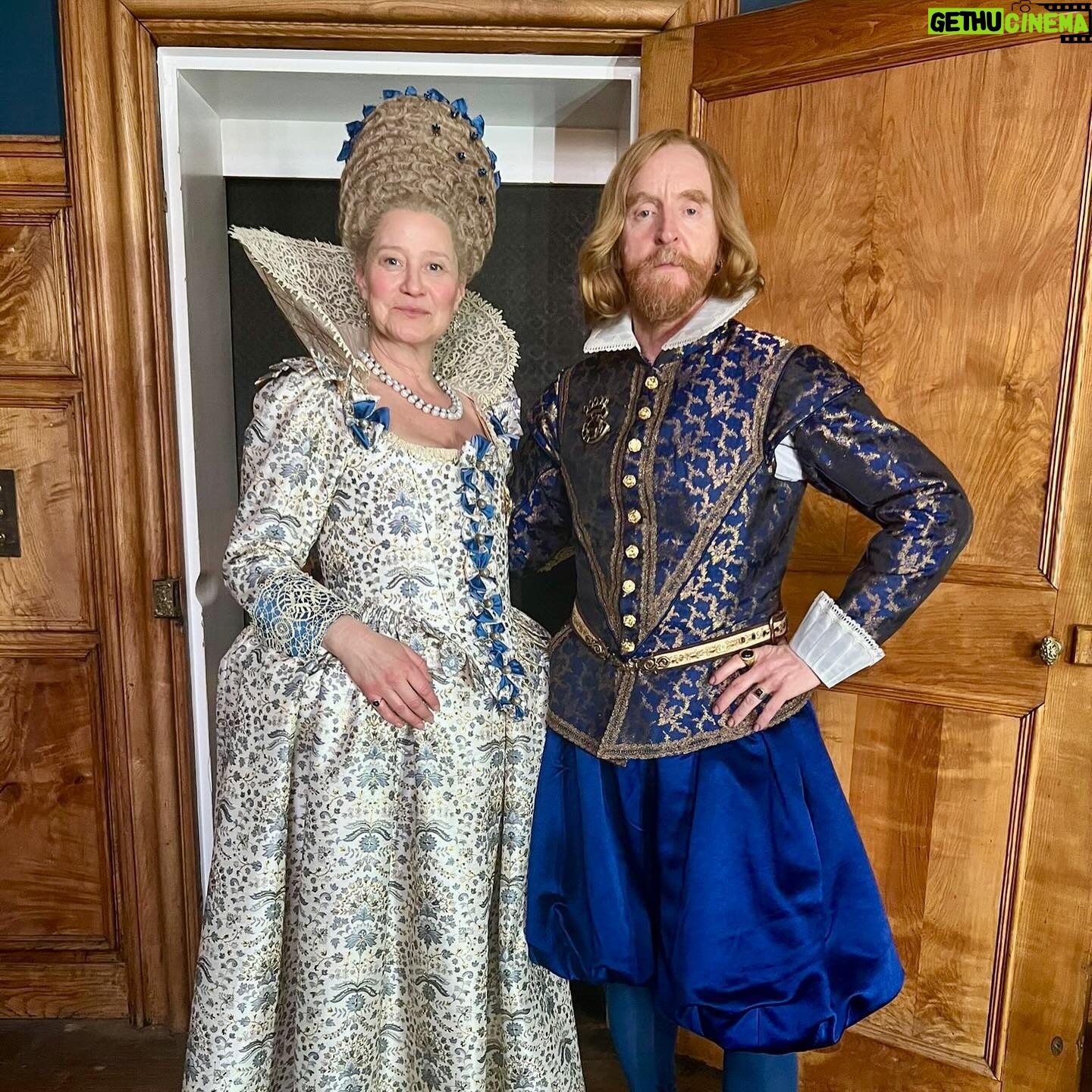 Trine Dyrholm - 1.3K Likes - Queen Anne & Queen Annie @annieruthsymons You are a legend š„Thank you and your wonderful team for all the extraordinarily beautiful costumes for me and my King: The Amazing @tonycurran ā¤ļøš„ #maryandgeorge @skytv @nowtv