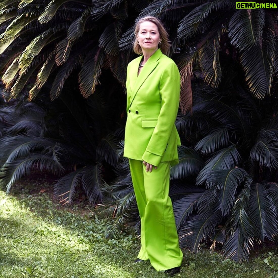 Trine Dyrholm - 1.2K Likes - Photocall @festivaldecannes The Girl With The Needle #thegirlwiththeneedle
Suit @soerenleschmidt š
Earrings @vibeharsloef
Necklace @ninnayork
Make up @jamiecoombesmua
Hair @stephanebodin