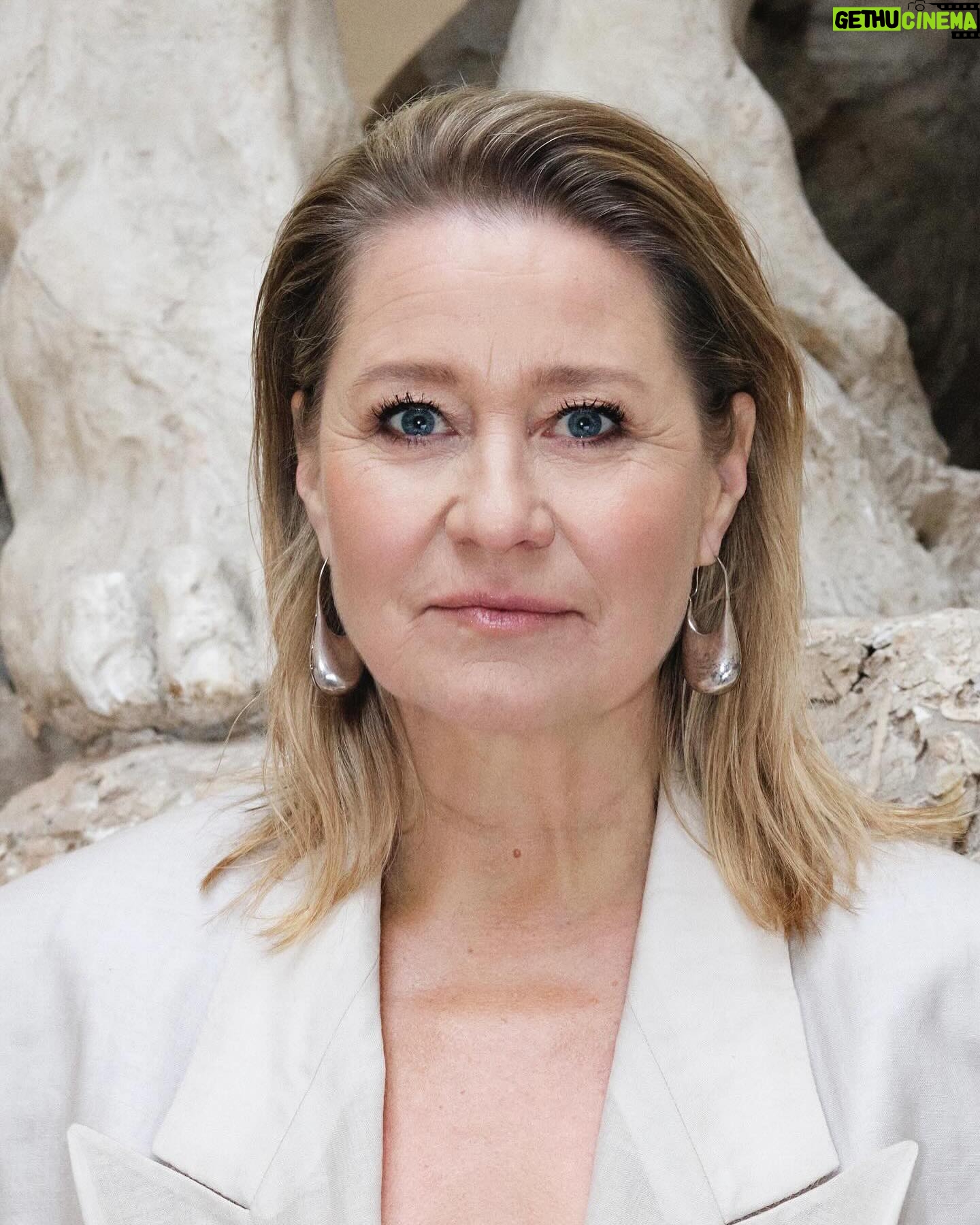 Trine Dyrholm - 2.4K Likes - Interview for @altfordamerne i anledning af premieren pĆ„ Birthday Girlš„š„š„
Interview @malou111
Foto @carolineabildtrupbagger
HƄr&Make up @ninalarsenartist
Styling @saralauridsen_ @andrea_myron
Location @rudolphtegner
#birthdaygirl kan ses i biografenš„š„š„