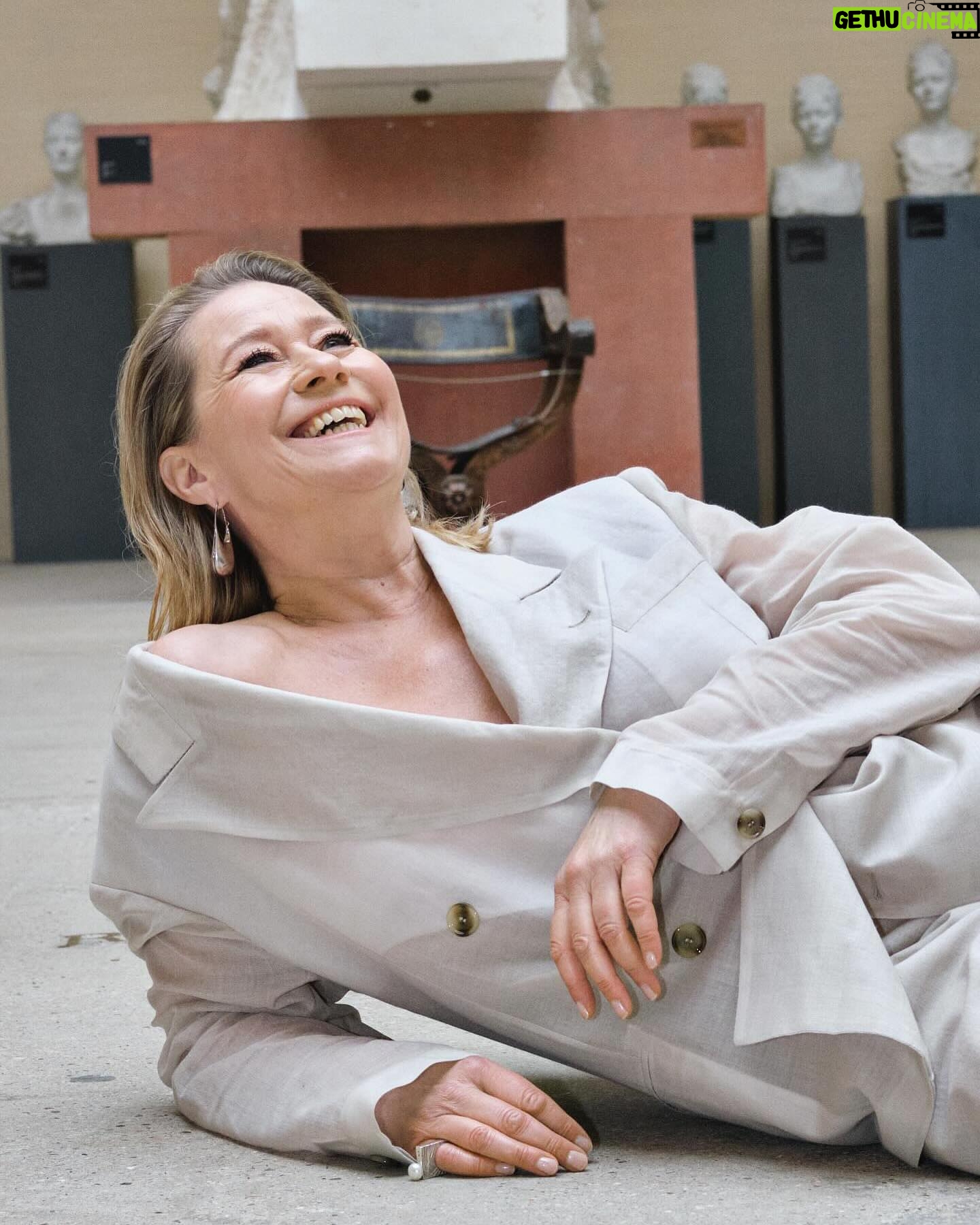 Trine Dyrholm - 2.4K Likes - Interview for @altfordamerne i anledning af premieren pĆ„ Birthday Girlš„š„š„
Interview @malou111
Foto @carolineabildtrupbagger
HƄr&Make up @ninalarsenartist
Styling @saralauridsen_ @andrea_myron
Location @rudolphtegner
#birthdaygirl kan ses i biografenš„š„š„
