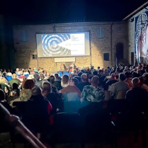 Trine Dyrholm Instagram - The Magic Key🗝️💥Thank you so much @umbriafilmfestival for this unique experience. The magical ceremony in Montone and the breathtakingly beautiful landscape of Umbria💚🇮🇹Thank you to the 2 lovely artistic directors Teresa and Rachele for inviting me for this great honour and a special thank to Pigi for taking so good care of us at the beautiful @borgocardaneto❤️