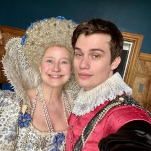 Trine Dyrholm Instagram - 17th century selfies with this amazing cast @juliannemoore @nicholasgalitzine @tonycurran @niamhalgar @ameliagething and director @oliver_hermanus ❤️ #maryandgeorge is now available on @starz