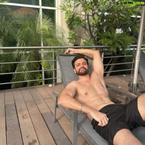 Trishaan Singh Maini Instagram - #happyweekend 🖤🖤