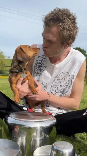 Tristan Evans Instagram - Might bring her on tour, what you think?