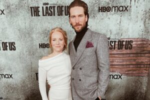 Troy Baker Instagram - Just a few of the magical moments captured at last night’s @hbomax #thelastofus premiere. What we started ten years ago is now also in the loving, skilled and very capable hands of Craig, Pedro, Bella and the entire cast/crew of this truly amazing show. For those who have been with us, thank you. You are the reason why we’re here. For those who now join us, welcome. The journey starts for all of us Sunday night. 

Stylist - @wymanchang
Jacket - @alexandermcqueen 
Turtleneck - @sandroparis 
Pants - @ysl 
Watch - @panerai 
Shoes - @ferragamo
