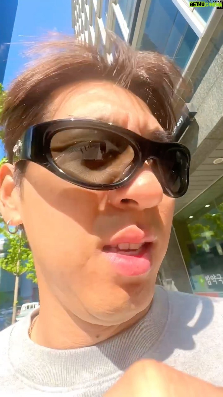 Truedy - 3 Likes - 투루딧 - 수퍼 거슬림 feat. 이대은 🤣
내 삶을 가끔 지치게 하는 칭구를 태그해보세요🦑