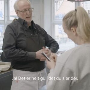 Truls Svendsen Instagram - Dro på meg korona, så det ble det to smiskende vikarer i serveringen i restauranten. Truls à la Hellstrøm Bistro, i kveld kl 20:00 på @tv2norge og allerede ute på @tv2play.