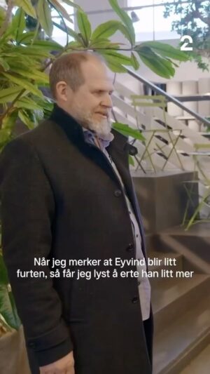 Truls Svendsen Instagram - Unnskyld, Eyvind ❤️ Barnslig av meg 🙄 Truls à la Hellstrøm Bistro, i kveld kl 20:00 på @tv2norge og allerede nå på @tv2play.