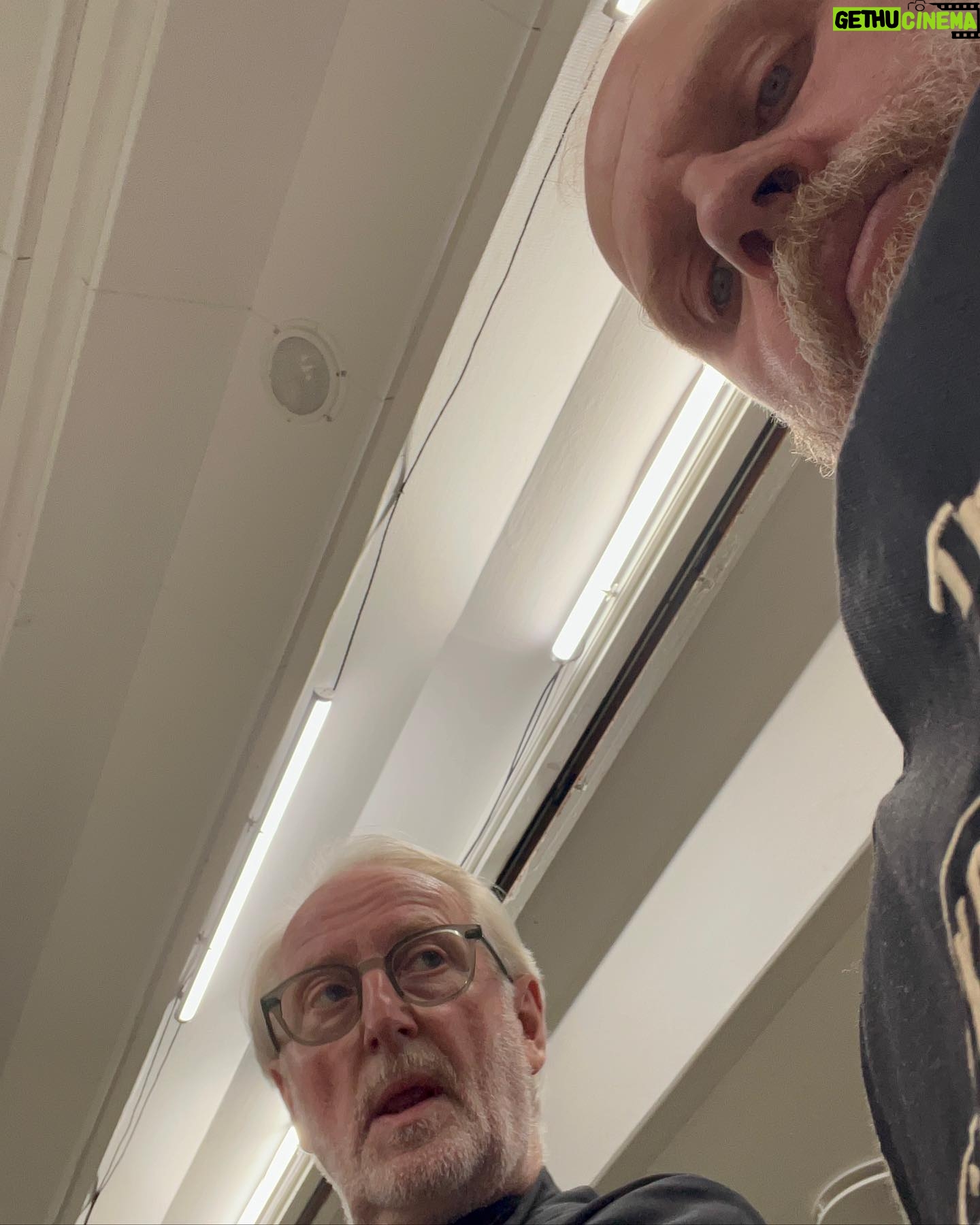 Truls Svendsen - 5.1K Likes - I opptak… #nyserie #kokkeskolen @hellstroms_verden