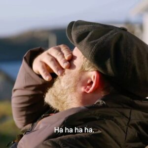Truls Svendsen Instagram - Truls à la Hellstrøm reiser til den lille øya Myken i Nord-Norge denne uka. Kl 20:00 på @tv2norge og allerede nå på @tv2play. @hellstroms_verden @planbunderholdning