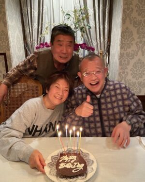 Tsurube Shofukutei Instagram - 木村と玲子と俺、古希のお祝いです。心斎橋洋食ノロにて。