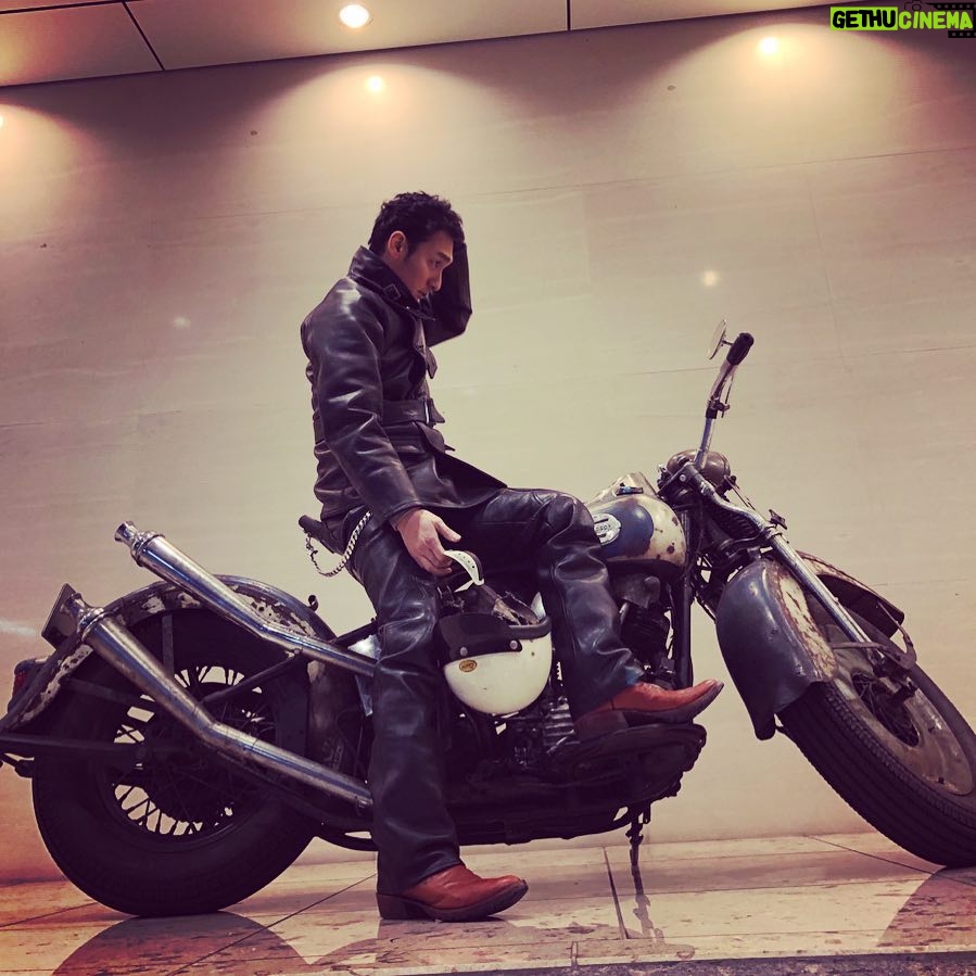 Tsuyoshi Kusanagi - 89.5K Likes - 自分のペースでトコトコ。
昼はポカポカ夜寒し。
温度差。
#乾燥対策
#ハーレー
#ナックルヘッド 41