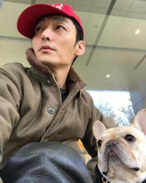 Tsuyoshi Kusanagi Instagram - 犬の演技は難しいなー。
まー、普通でいいか。
あなたも犬と思ってないからね。
#家族のはなしpart1