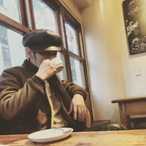 Tsuyoshi Kusanagi Instagram - カフェラテ好き。
お茶して、日が暮れました。
今宵も良い夜を。
＃カフェラテ
＃今宵も良い夜を