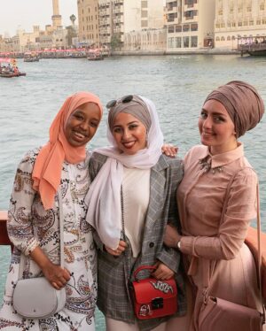 Tua El-Fawwal Instagram - #tb to Dubai with Shumu and Hamida ❤️#blessed #friendship #alhamdulillahforeverything