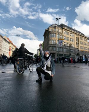 Tua El-Fawwal Instagram - 🇩🇪 Nenn mich die Friedens Kriegsprinzessin🇵🇸🤝💪🏽
🌍 Call me the peace war princess🇵🇸🤝💪🏽 
#freedom #palestine🇵🇸 #peace #peaceful #solidarity #sheikhjarrah #humanity #freepalastine #berlincity #onevoice #standwithsheikhjarrah #standwithpalestine #standwithgaza #vivavivapalastine