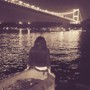 Tuba Erdem Instagram - Kalbin mi sıkıstı çık deniz kiyisina al nefesi derinine emin ol beterini yasamis gecmissindir zaten...