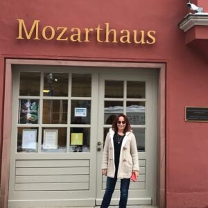 Tuba Erdem Instagram - Görmeden olmazdı😎 #mozarthause #augsburg