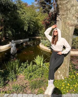 Tuğba Daştan Instagram - Arka bahçede🤭