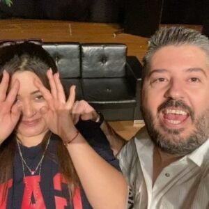 Tuğçe Karabayır Instagram - Şahane bir Adana akşamı daha❤️ Çook teşekkür ederiz, sağolun #RuhÖküzüm

@tugcekarabayir @erkankaradenizz @finitolartiyatrosu @ukeremkaya @suflesanat 

#FinitolarTiyatrosuŞehrinizeGeliyor
