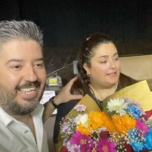 Tuğçe Karabayır Instagram - Yine gülerek biraz olsun eğlenebildik İskenderun❤️ Tekrar sizlerle olmak çok güzel, iyi ki varsınız #RuhÖküzüm

@tugcekarabayir @erkankaradenizz @finitolartiyatrosu @suflesanat 

Bu güzel etkinlik için @iskenderunbel ‘ne çook teşekkür ederiz☺️

#FinitolarTiyatrosuŞehrinizeGeliyor

📍1 Aralık MANİSA
📍4 Aralık BALIKESİR
📍7 Aralık ESKİŞEHİR