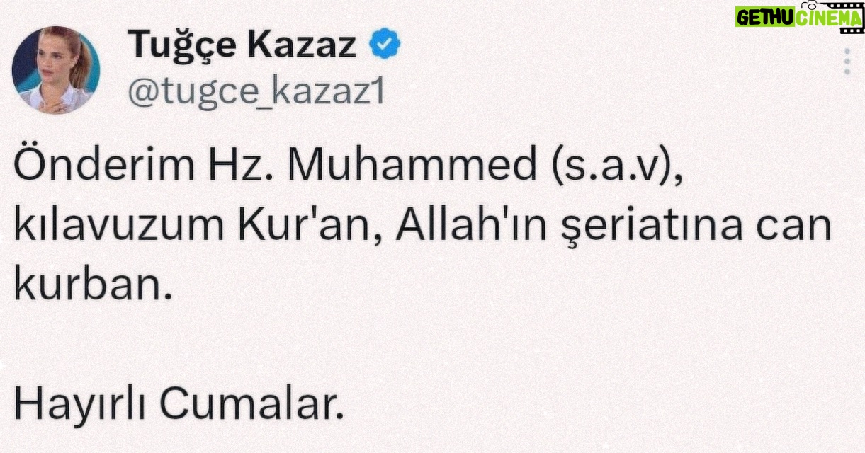 Tuğçe Kazaz - 13.6K Likes - My leader is the Prophet Muhammad (peace be upon him), my guide is the Qur’an, I would lay down my life for Allah’s Shari’ah.
Blessed Friday.
Mon leader est le prophète Muhammad (que la paix soit sur lui), mon guide est le Coran, je consacrerais ma vie à la charia d’Allah.
Vendredi béni.