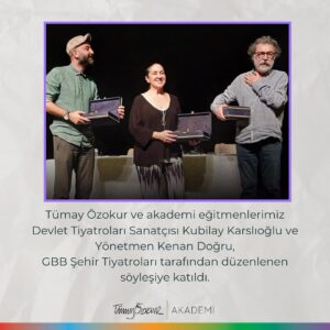 Tümay Özokur Instagram - @tumay.ozokur ve akademi eğitmenlerimiz Devlet Tiyatroları Sanatçısı @kubilay961 ve Yönetmen @kenan_dogru , @gaziantepsehirtiyatrosu tarafından düzenlenen “Liseler Arası Tiyatro Şenliği” kapsamında söyleşiye katıldı. 🎭