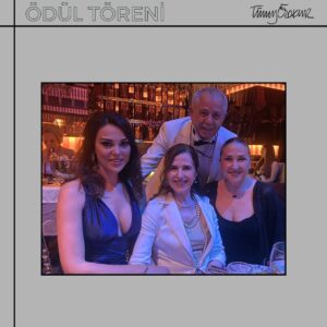 Tümay Özokur Instagram - @tuvanaturkay Quality of Magazine Ödülleri’nde “En Quality Kadın Oyuncu” ödülünü aldı. 📸
