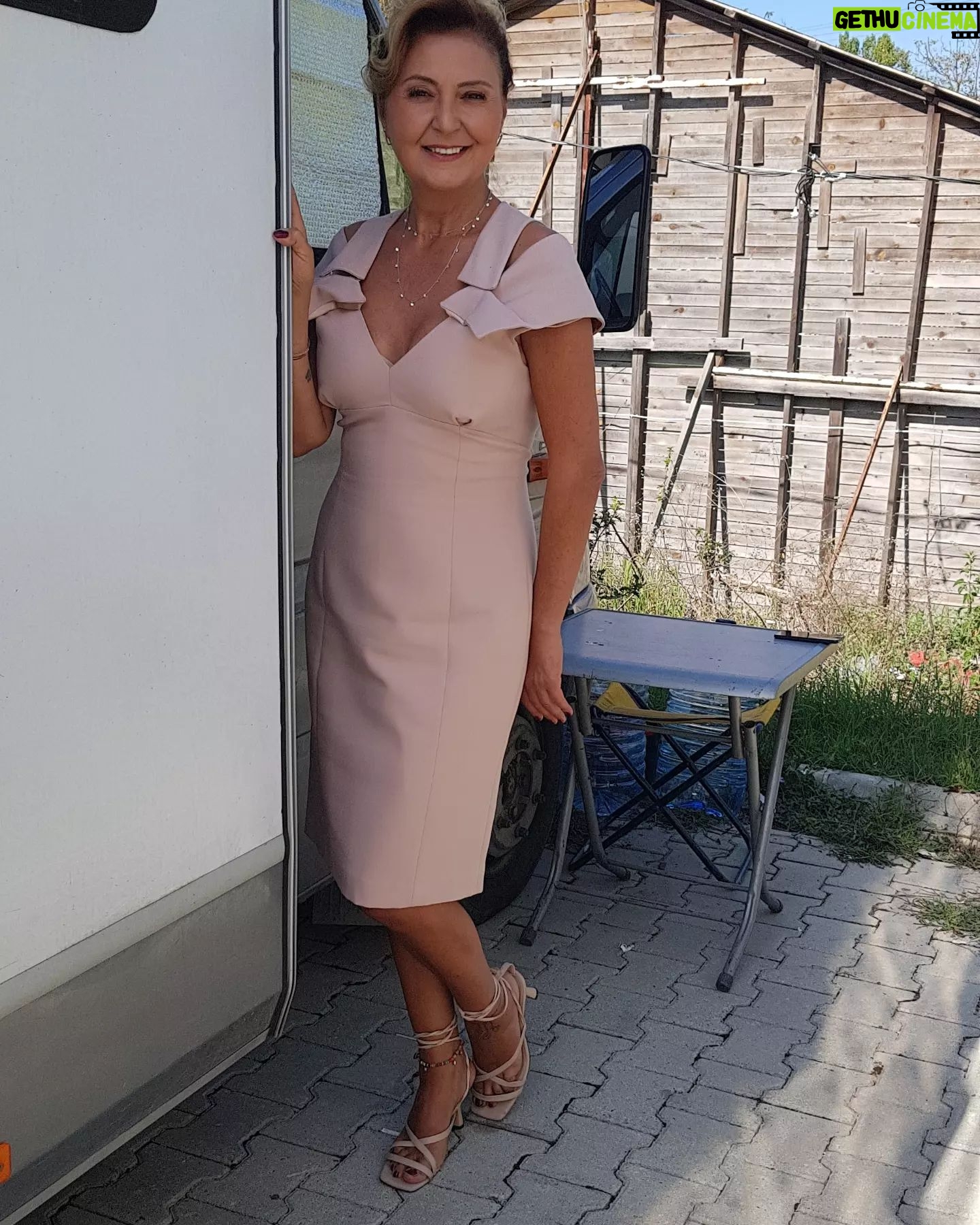 Tuna Arman - 1.3K Likes - LAMIA cok yakinda sizlerle
#benimrenklidunyam #binlercesukur #birkucukgunisigi #atv #dizi #oyuncu #tiyatro #televizyon