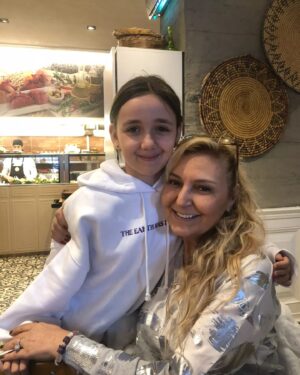 Tuna Arman Instagram - Minik tunam  sinan ve zeyneple harika bir pazar gününden
 #benimgüzelçocuklarım #binlercesukur