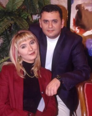 Tuna Arman Instagram - Hey gidi günler heyyy #tbt❤️ #tbt m.ö kac hatırlamıyorummm 
#maviboncuk #tiyatro #sahne #televizyon