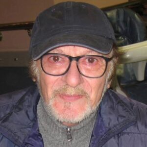 Tuna Arman Instagram - KAYHAN YILDIZOĞLU seni hep çok sevdim senden çok şey öğrendim ne mutlu seni tanıdım seninle yillarca calistim MEKANIN CENNET OLSUN USTAM 
#kayhanyıldızoğlu