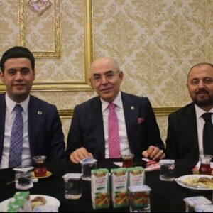 Turgay Başyayla Instagram - Muhteşem bir akşamdı
Tüm #Polatlı halkına
Cumhur ittifakının Bld. Bşk. Adayı Kıymetli dostum @leventcaglanci ya
@senturkulerinisoyletrt programının unutulmaz sanatçıları kıymetli kardeşlerim @aliacikyol.official @erenozdemirmuzik @omergokmenofficial @mergulpalta kıymetli sanatçı dostum @erhaanucar a değerli büyüklerim @turgutonerr ve Gnl. Bşk. Yrd. Mevlüt Karakaya ya bizleri yanlız bırakmayıp salonu dolduran kıymetli dostlara çok teşekkür ederiz🤲🏻