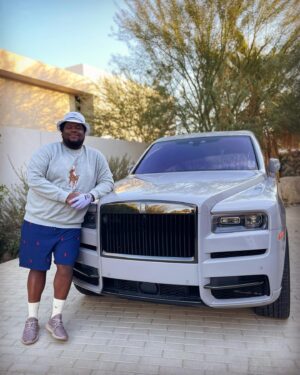 Tuwaine Barrett Instagram - Coolin’ off with a car that’s not mine, outside a crib that is also, not mine. But it’s Instagram so let’s pretend that it is what it is