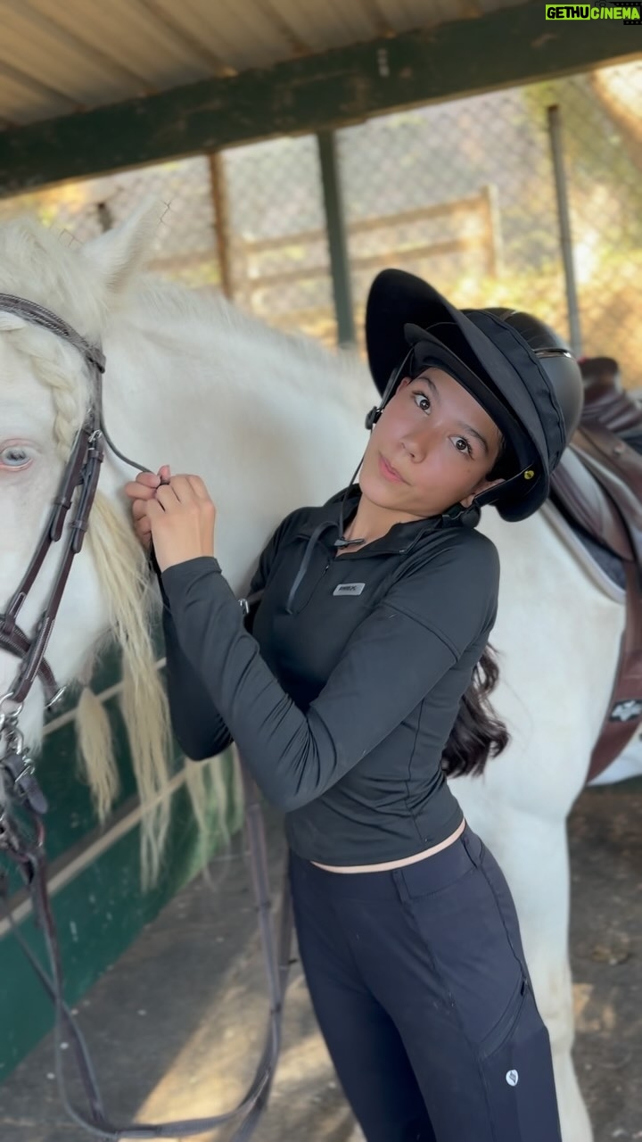 Txunamy Ortiz - 239.9K Likes - What language do you speak?